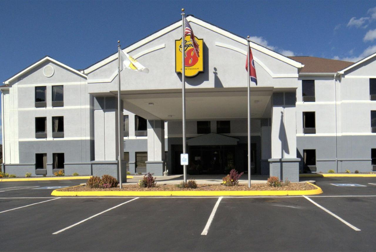 Super 8 By Wyndham Crossville Tn Exterior photo