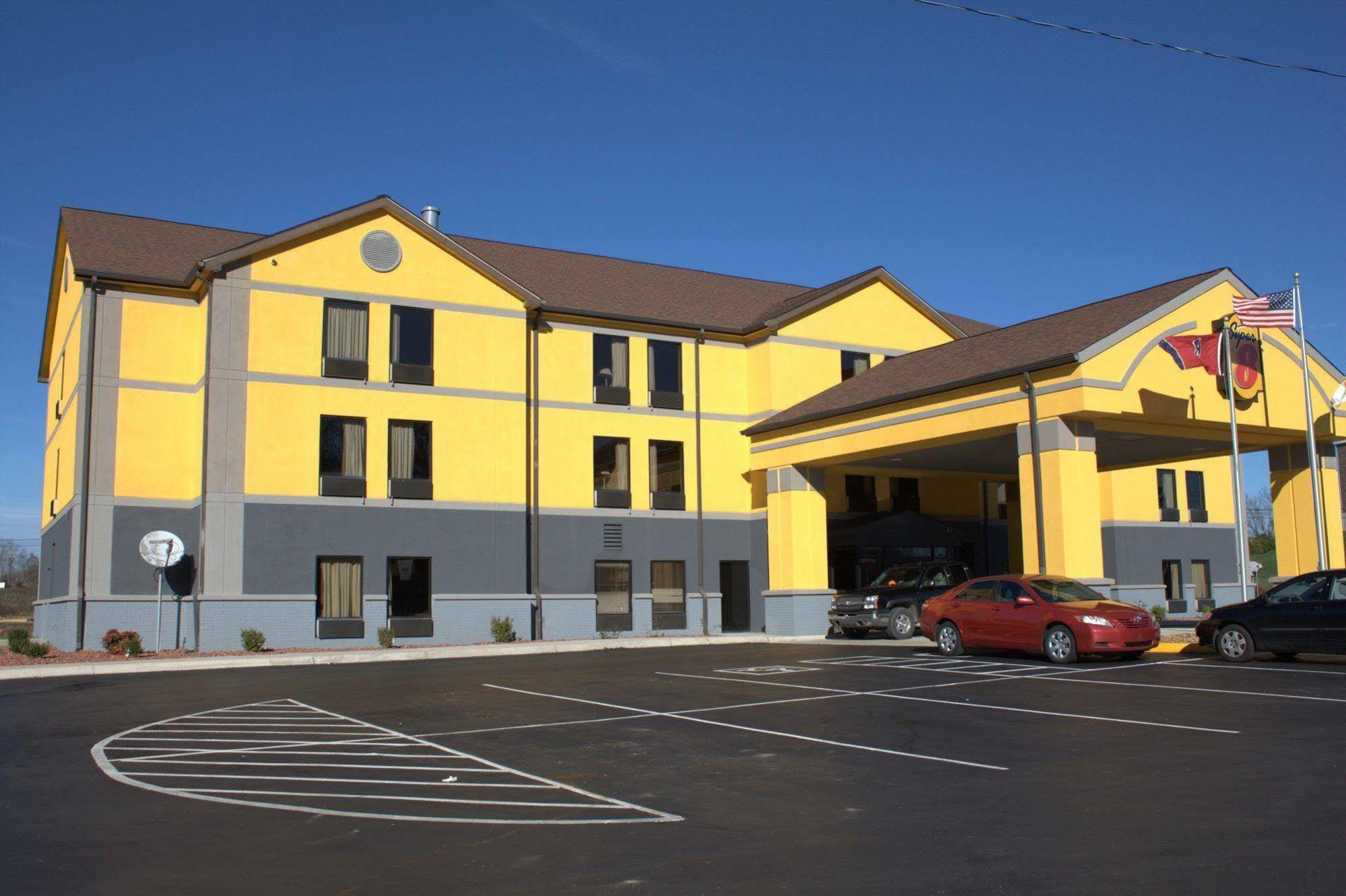 Super 8 By Wyndham Crossville Tn Exterior photo